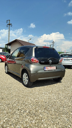 Toyota Aygo 2013 benzina  - imagine 8