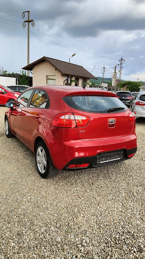 Kia Rio benzina Garantie 1 an - imagine 8