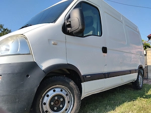 Opel Movano 2.5 6trepte (2007) - imagine 2
