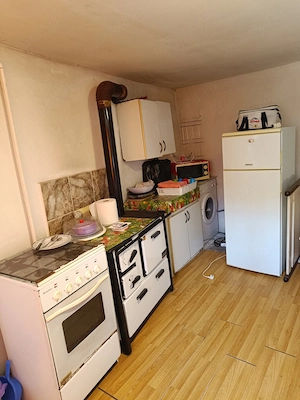 Județul Brașov, comuna Pârâu, Sat Grid, casa cu gaze, apă și canalizare. - imagine 10