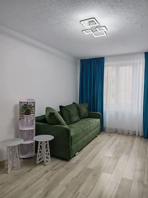Închiriez apartament cu 2 camere, decomandat, complet renovat și utilat - Zona Astra Brașov 