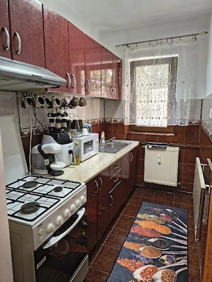 Închiriez apartament 3 camere - imagine 6