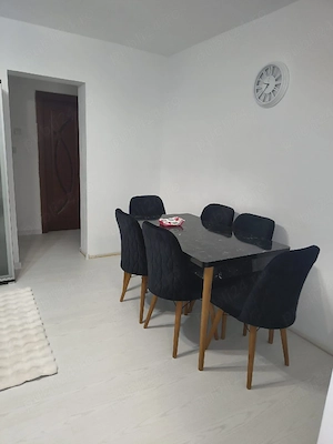 Închiriez apartament 3 camere - imagine 2