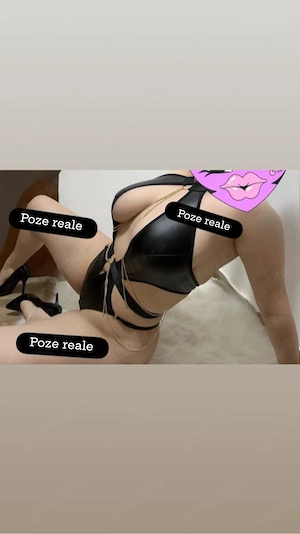 Blonda cu forme apetisante,Poze reale 100%!!