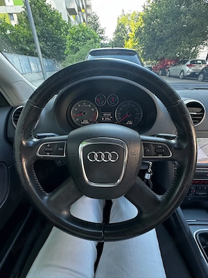 Audi A3 Sportback facelift, an fabricație 2012, motor 1.2 TFSI, manuala - imagine 3