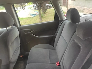 Ford Focus Ghia 1.8 Zetec Benzină - imagine 10