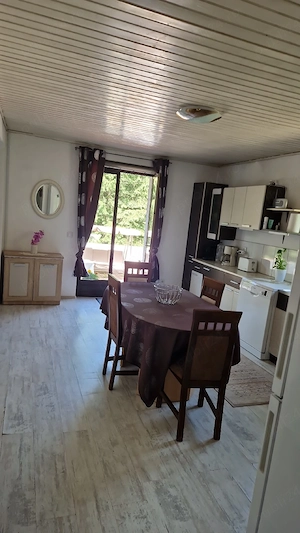 Casa de vinzare la Predeal  cu posibilitatea de locuit la parter, iar la mansarda de inchiriat. - imagine 3