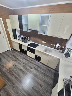 Apartament cu 4 camere in Piata 25 Octombrie | Etaj 3 - imagine 10