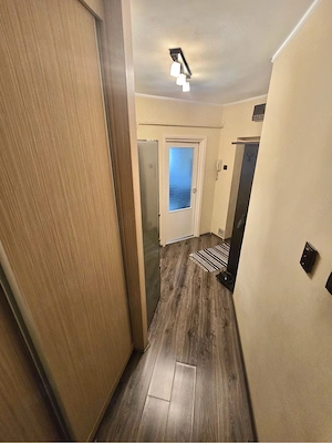 Apartament cu 4 camere in Piata 25 Octombrie | Etaj 3 - imagine 7