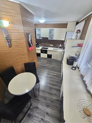 Apartament cu 4 camere in Piata 25 Octombrie | Etaj 3 - imagine 13