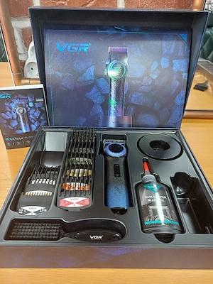 Masina de tuns profisionala VGR 9000rpm 