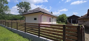 Casa de vanzare cu 4 camere in Brebu - imagine 3