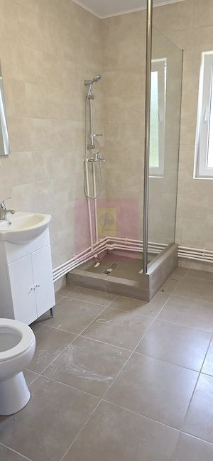 Casa de vanzare cu 4 camere in Brebu - imagine 18