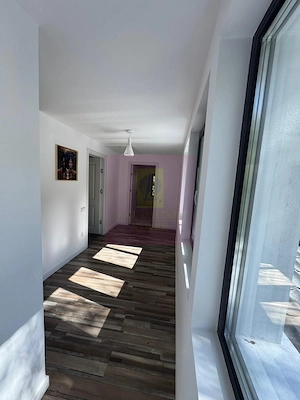 Casa de vanzare cu 2 apartamente in Azuga - imagine 11