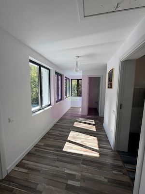 Casa de vanzare cu 2 apartamente in Azuga - imagine 12