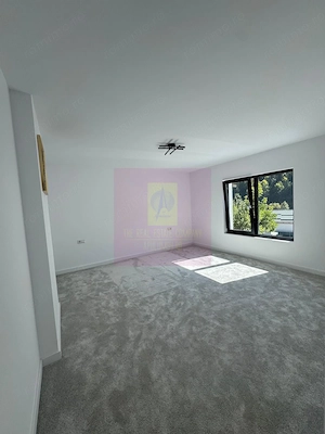 Casa de vanzare cu 2 apartamente in Azuga - imagine 13