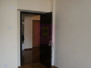 Apartament 3 camere pe bd Decebal - imagine 7