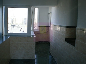 Apartament 3 camere pe bd Decebal - imagine 2