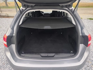 Peugeot 308 SW 1.6 BlueHDi STYLE Automată 2015 10 - imagine 9