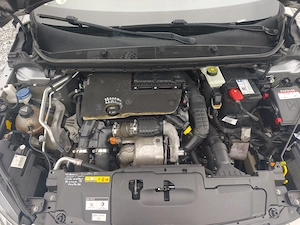 Peugeot 308 SW 1.6 BlueHDi STYLE Automată 2015 10 - imagine 8