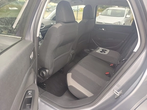 Peugeot 308 SW 1.6 BlueHDi STYLE Automată 2015 10 - imagine 6