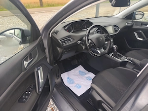 Peugeot 308 SW 1.6 BlueHDi STYLE Automată 2015 10 - imagine 10