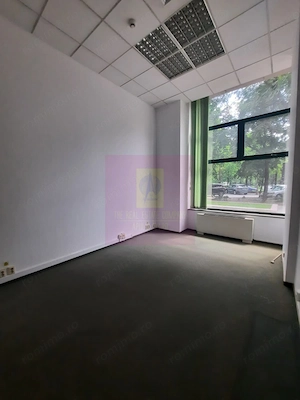 Inchiriere spatiu comercial bd Unirii, vitrina 25ml, stradal
