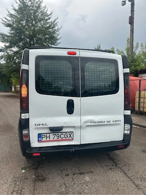 Vand opel vivaro, 6 locuri+marfă, 120cp 2005 - imagine 4