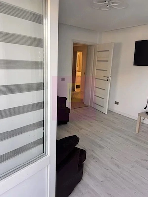 Vanzare apartament 3 camere Decebal, metrou, parking - imagine 2