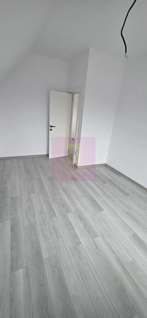 Vila de vanzare cu 4 camere in Brebu - imagine 8