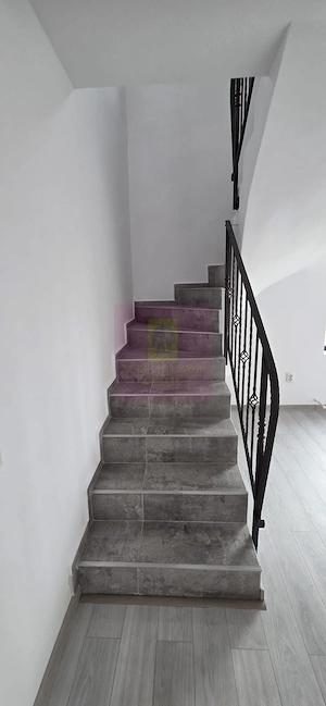 Vila de vanzare cu 4 camere in Brebu - imagine 18