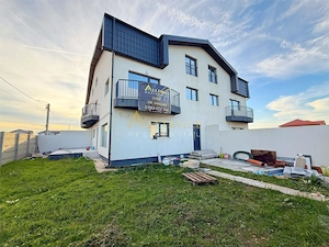 Duplex   6 Camere   3 Bai   Teren 250 mp