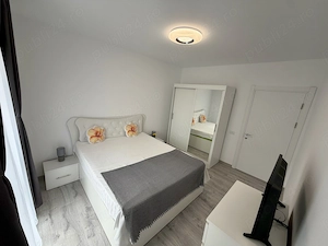 Apartament 2 camere   grădină 55mp   parcare mobilat utilat Ghimbav-Cristian - imagine 5