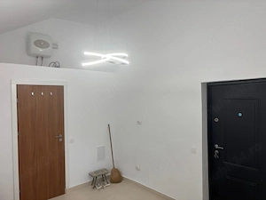 Închiriez spațiu comercial garsonieră vis-a-vis de Universitate, în pasajul către Aleea Nucilor - imagine 9