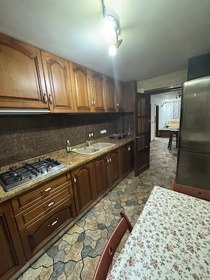 Vand apartament cu 3 camere decomandat - imagine 8