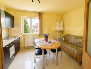 Apartament 2 camere decomandat, 57 mp + balcon, etaj 2, mobilat și utilat – Deva