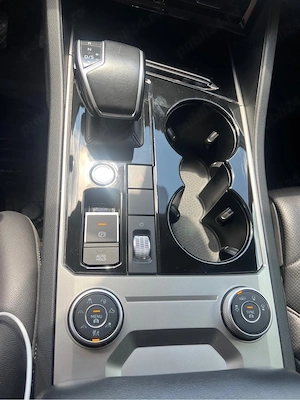 Volkswagen Touareg - imagine 5