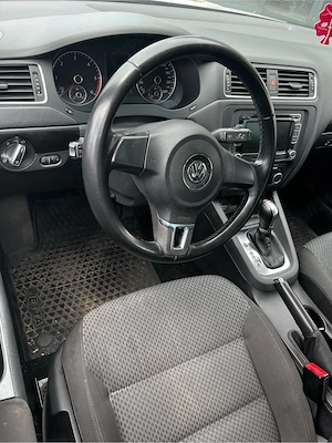 Vand Schimb VW Jetta 1.6D Automat, 99,000 KM Reali - imagine 4