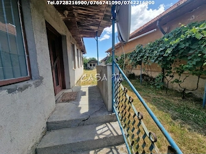 Casa situata în Arcani - Sănătești   - imagine 3