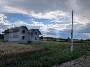  Casă Spațioasă la Roșu cu 7.500 mp Teren – Oportunitate Rară în Lucieni - imagine 9