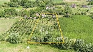 Casă tradițională cu teren de 2.560mp, în Sâmboleni, com. Cămărașu - imagine 18