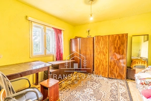 Casă tradițională cu teren de 2.560mp, în Sâmboleni, com. Cămărașu - imagine 11