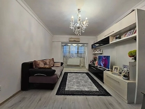 De Vanzare Apartament 2 Camere Decomandat - Zona Victoria / eMAG - imagine 8