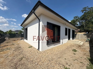 Casă Individuala | 3 camere | Toate utilitatile | Teren Generos |