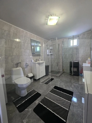 Casa noua cu terasa generoasa si teren, comuna Moacsa - imagine 7