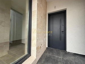 Casa moderna parter   3 Camere   2 Bai   Dressing   2 minute STV - imagine 5