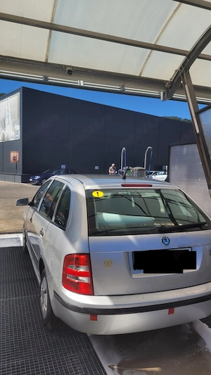 Skoda Fabia 1.4 16V 75 CP   2003 - imagine 2