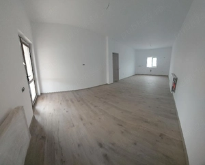 Individuală cu incalzire in pardoseală, mutare rapida, P+1E+Pod, 5 camere, 400 sau 500 mp teren - imagine 5