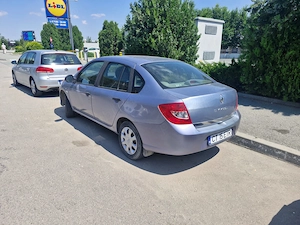 vand renault symbol 1.2 benzina 128.050 km reali-2009 - imagine 4