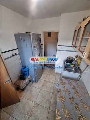 VANZARE APARTAMENT 3 CAMERE RAHOVA ANTIAERIANA - imagine 4